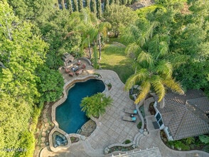 Building Photo - 758 Camino Dos Rios
