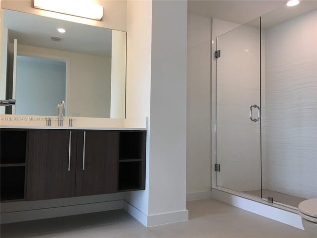 Foto del edificio - 7875 NW 107th Ave