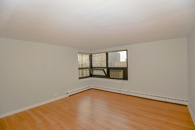 Foto del edificio - 445 W Wellington Ave