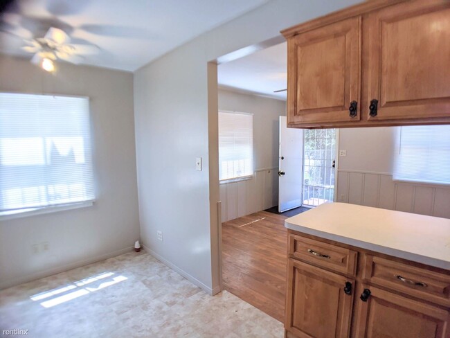 Building Photo - 2 br, 1 bath House - 882 N Alessandro St