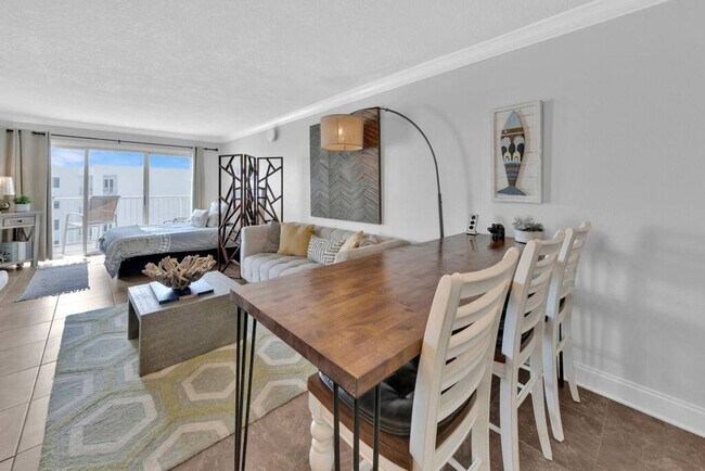 Building Photo - 769 Sundial Ct