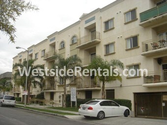Foto del edificio - 3328 Oakhurst Ave