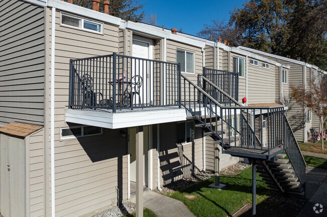 Entrada principal - Stony Creek Apartments