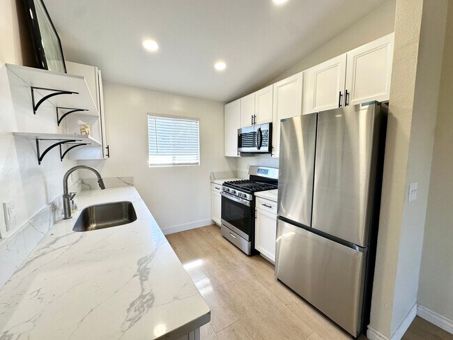 Foto del edificio - Experience the Best of University and Norm...