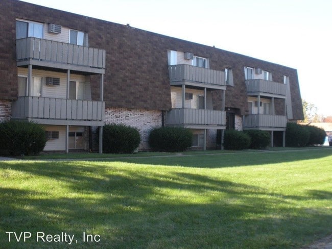 Foto del edificio - 1442 W River Rd N