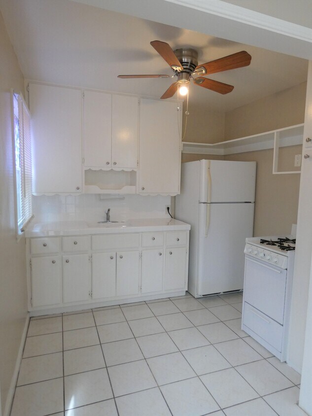 Foto principal - 930 Daisy Ave