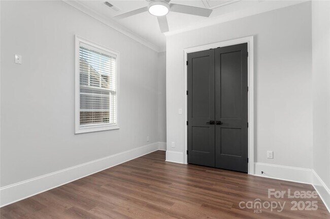 Foto del edificio - 805 Naples Dr