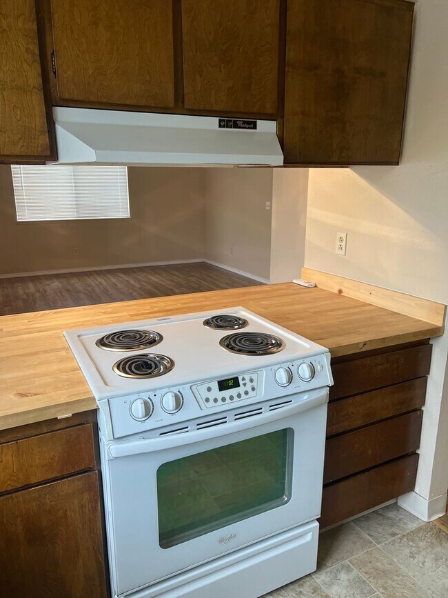 Foto del edificio - 7050-1t - 812 SE Eighth Street #A-F