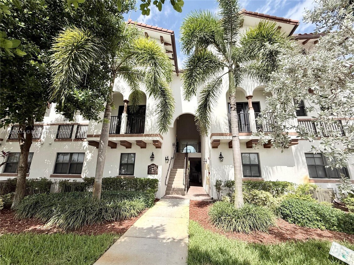 Foto principal - 10600 NW 88th St