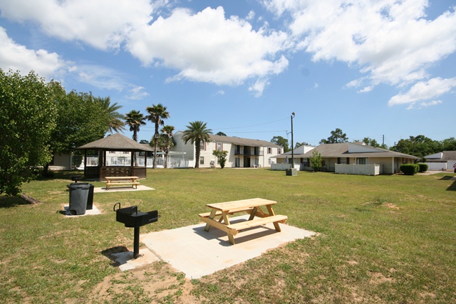 Building Photo - Oak Ridge Apartments