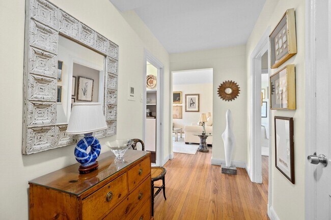 Foto del edificio - VERY NICE BRIGHTON ONE BED!!!