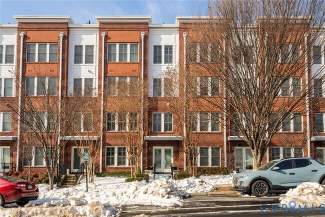 Building Photo - 1418 N Rhodes St