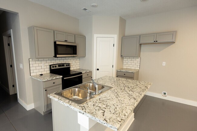 Foto del edificio - 804 N Custer St