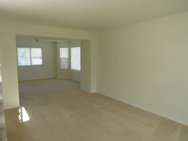 Foto del edificio - Springs Ranch 5 bedroom 4 Bathroom home!!