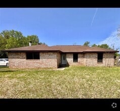 Building Photo - 300 Nevils St