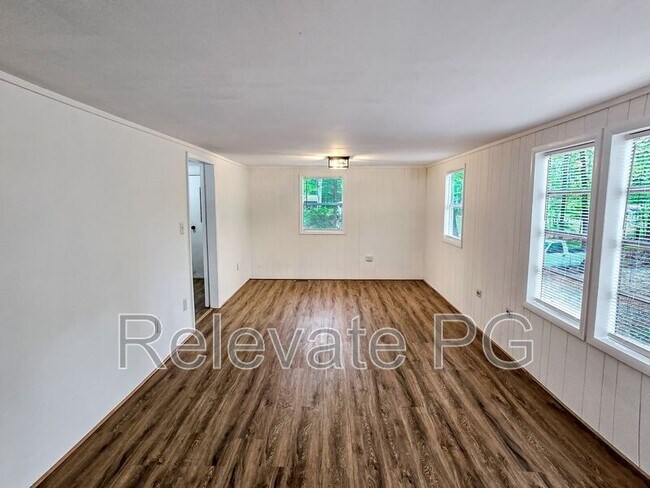 Foto del edificio - 2430 George's Rd