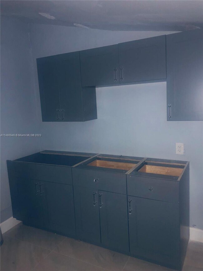Foto del edificio - 17850 NE 6th Ct