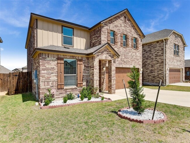 Foto del edificio - 16510 Brogan Ln