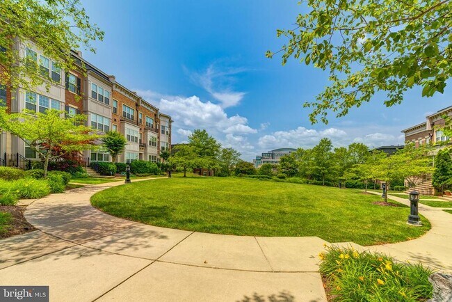 Foto del edificio - 510 Overlook Park Dr