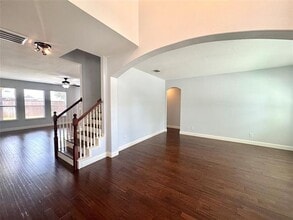 Building Photo - 1631 Clarke Springs Dr