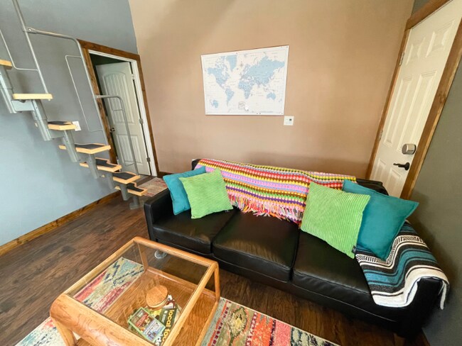 Foto del edificio - 411 W Quartz St