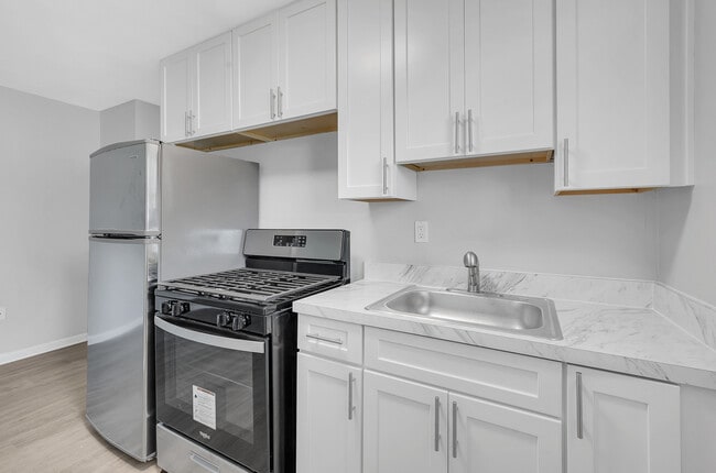 University Gardens - University Gardens Apartments
