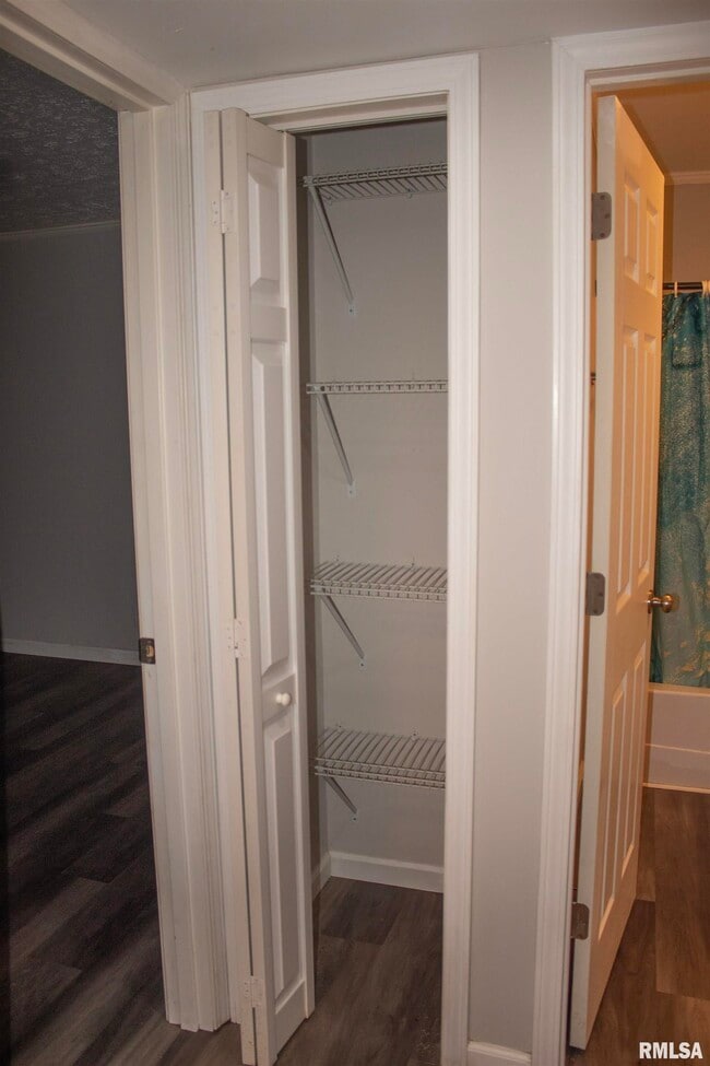 Foto del edificio - 2539 W Monroe St