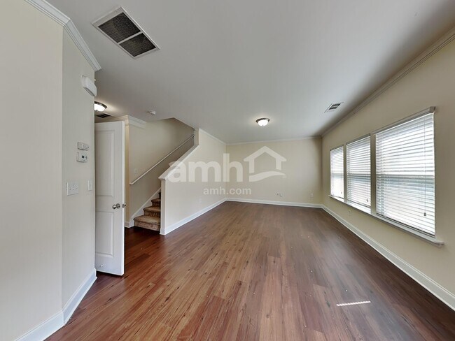 Foto del edificio - 77 Dynasty Ln