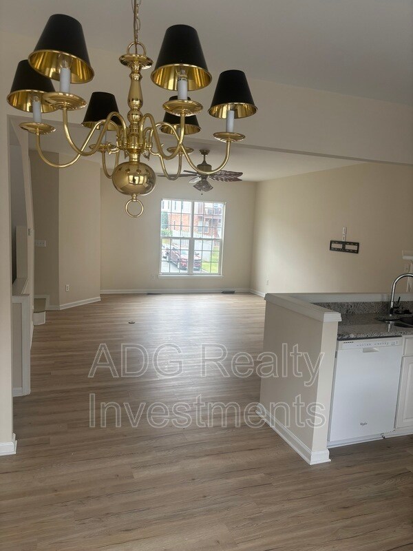 Foto del edificio - 5748 Werburgh St