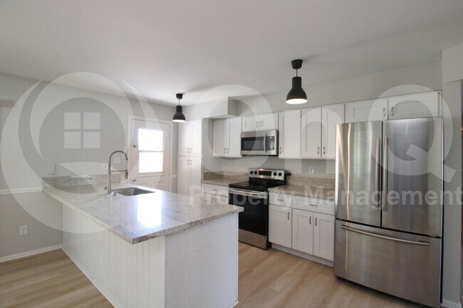 Foto del edificio - 537 E Laguna Dr