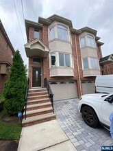 Building Photo - 436 Lawton Ave