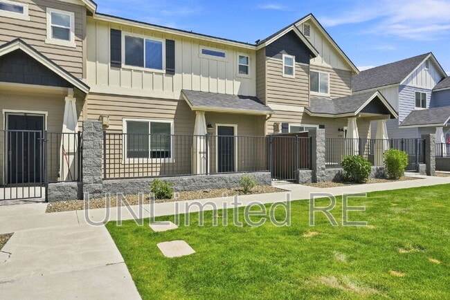Photo - 12249 Curtis Ct Townhome