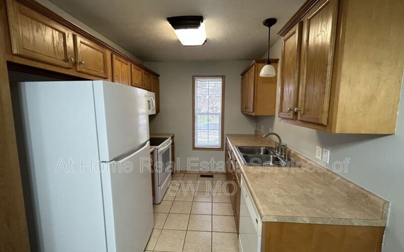 114 Bailey Cir Unit A, Rogersville, MO 65742 Condo for Rent in