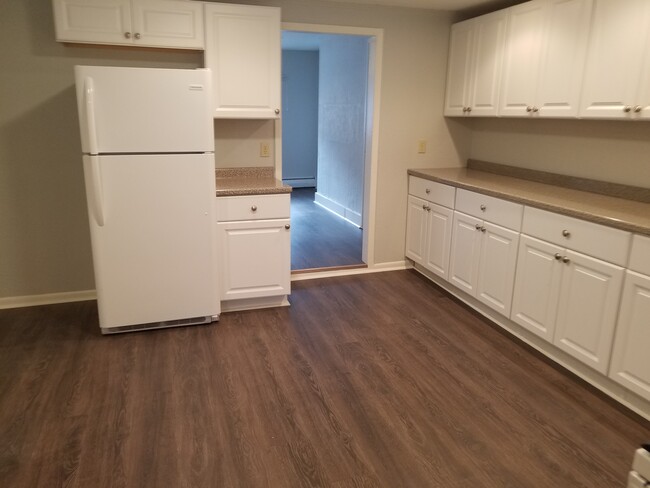 Building Photo - 1707 Edwards Way