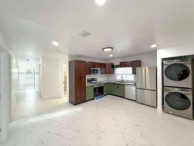 Building Photo - 1064 NW 29th Terrace