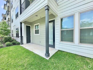 Building Photo - 3030 Greenbusch Rd