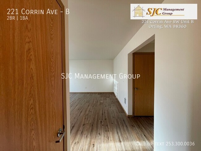 Foto del edificio - 221 Corrin Ave NW