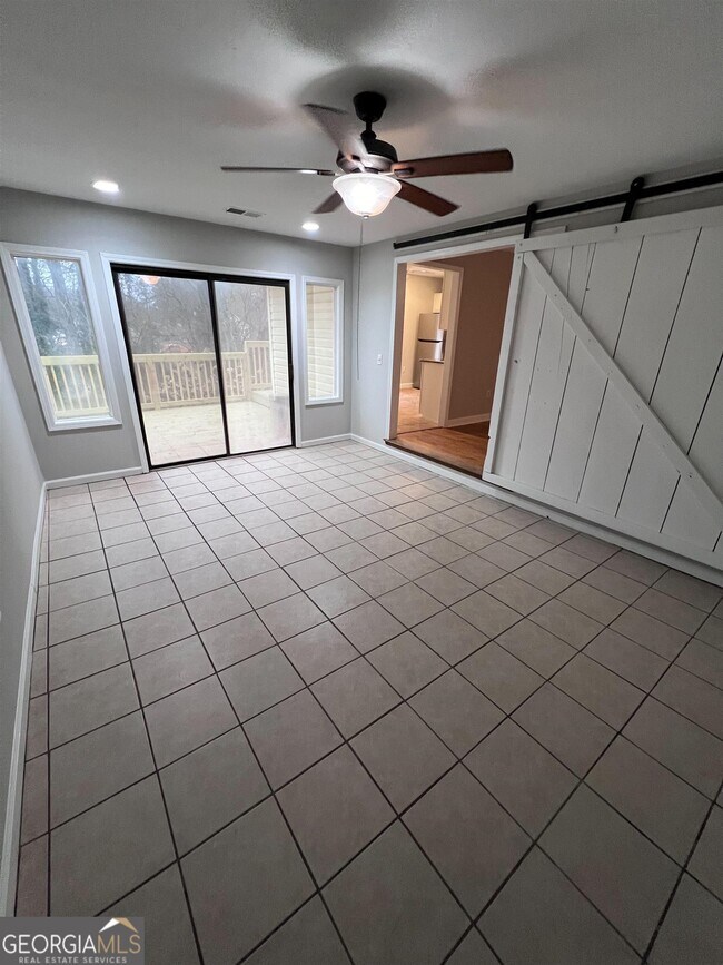 Foto del edificio - 165 Wrenwood Ln