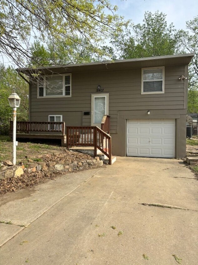 Foto principal - Coming Soon! Independence Home 3 Beds 2 Ba...