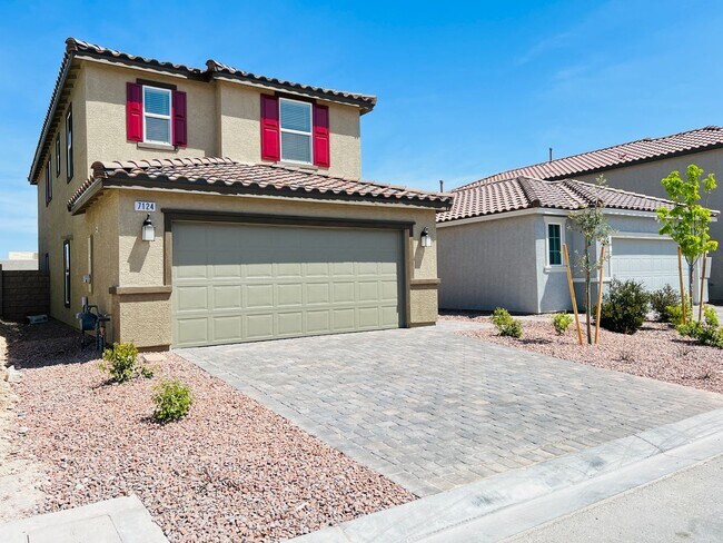 Building Photo - Tustin Russell & Timber Creek