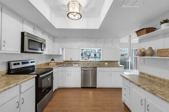 Building Photo - 5005 Georgi Ln