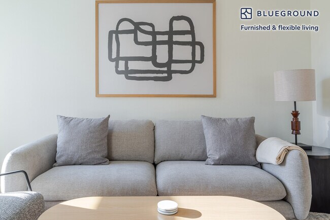 Foto del edificio - 100 Callan Ave