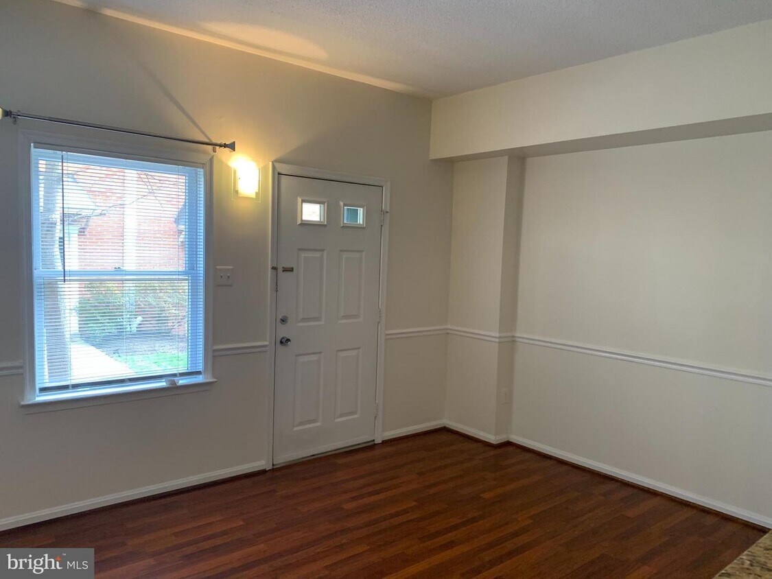 96A N Bedford St, Arlington, VA 22201 Townhome Rentals in Arlington