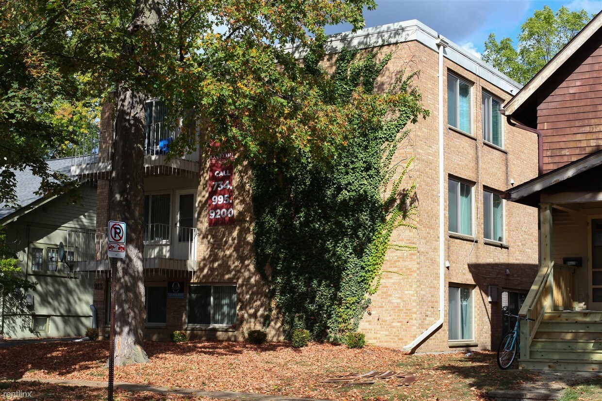 Foto del edificio - 2 br, 1 bath Apartment - 913 Dewey Ave #6
