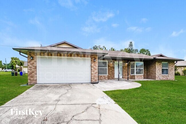 Building Photo - 2090 Raymond Dr