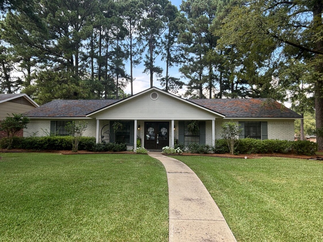 Primary Photo - ELLERBE ROAD ESTATES BEAUTY