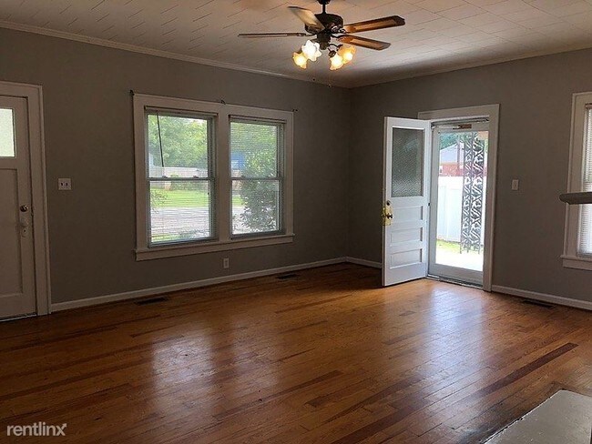Building Photo - 2 br, 1 bath House - 211 Park Drive