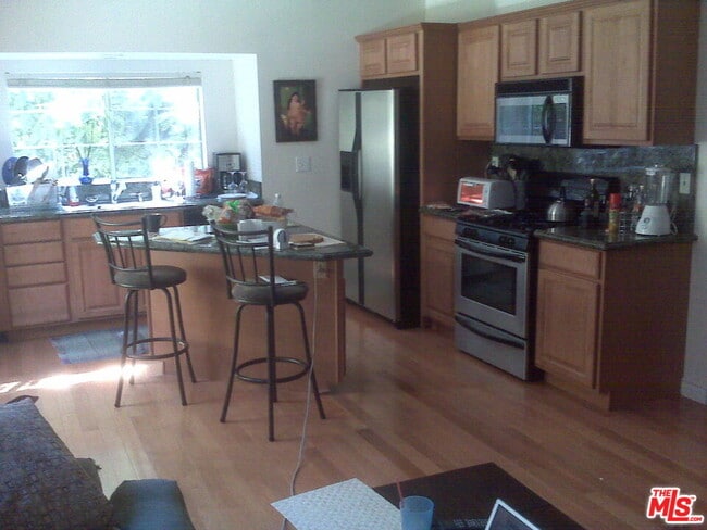 Foto del edificio - 6414 Dix St