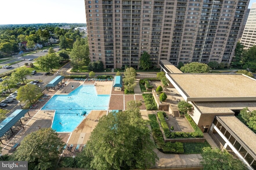 Primary Photo - 5501 Seminary Rd