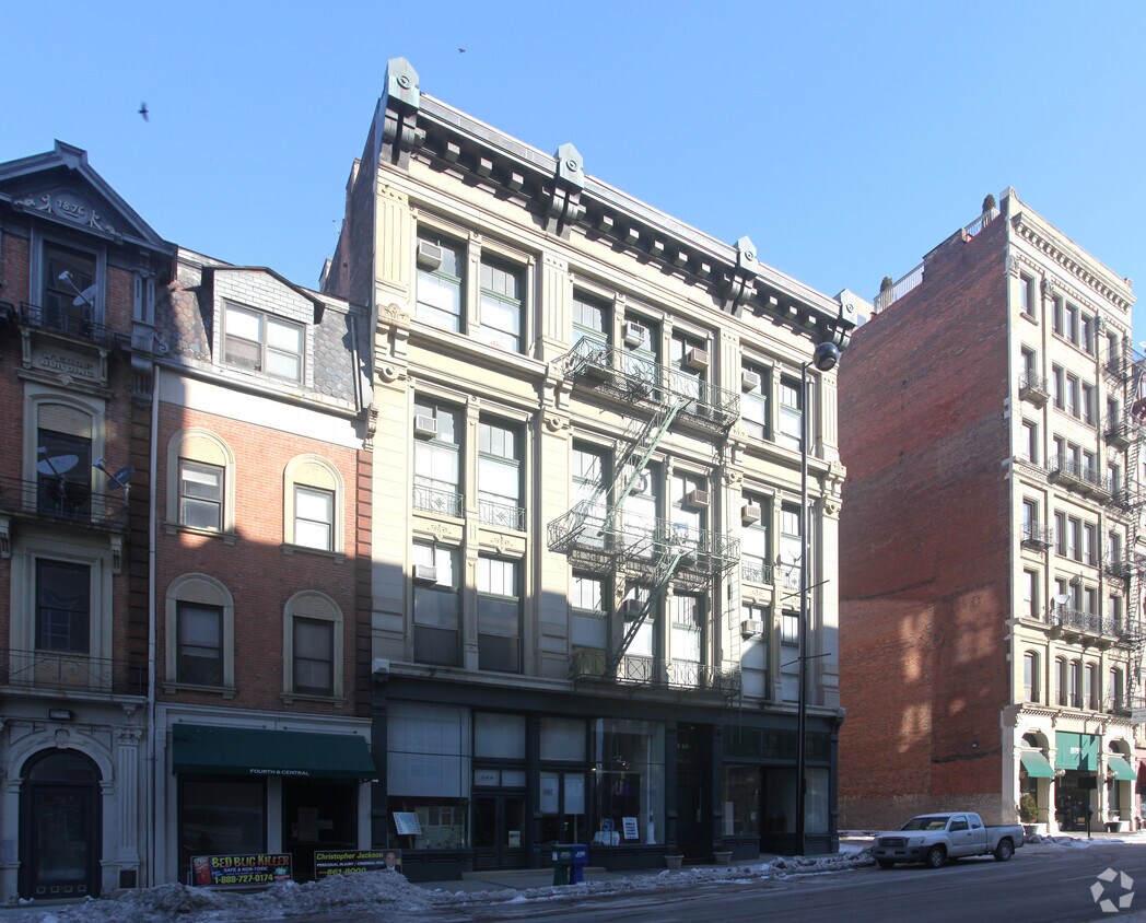 Foto del edificio - 338-344 W 4th St